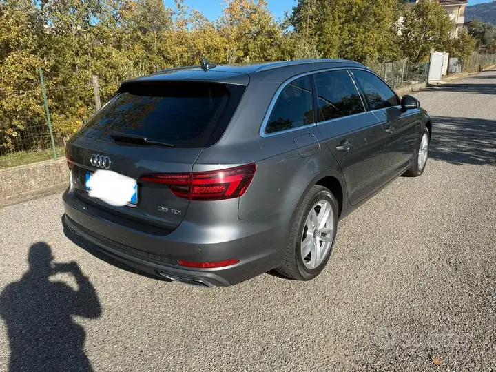 Audi A4 Avant 2019 photo 2