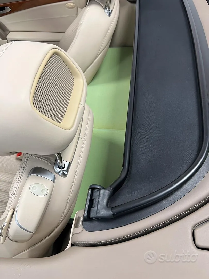 Mercedes-Benz 350 Sl 2010 photo 2