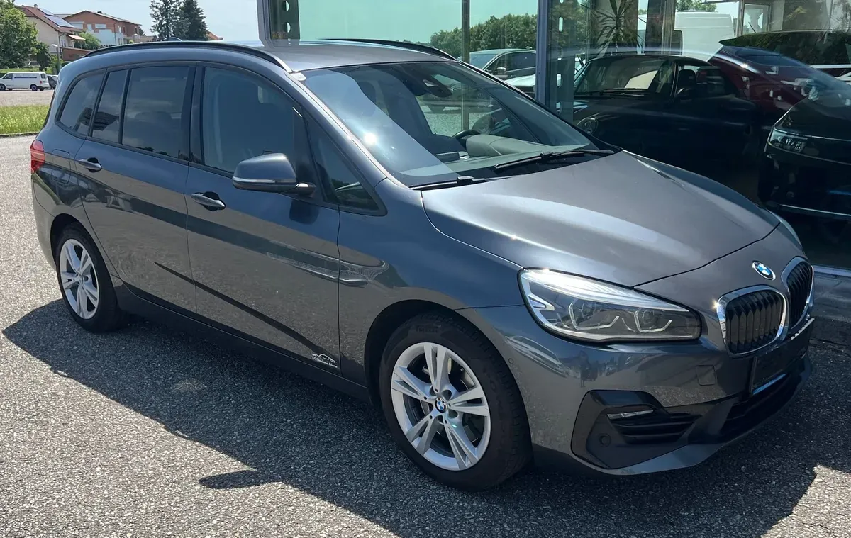BMW 2 Series 2019 photo 2