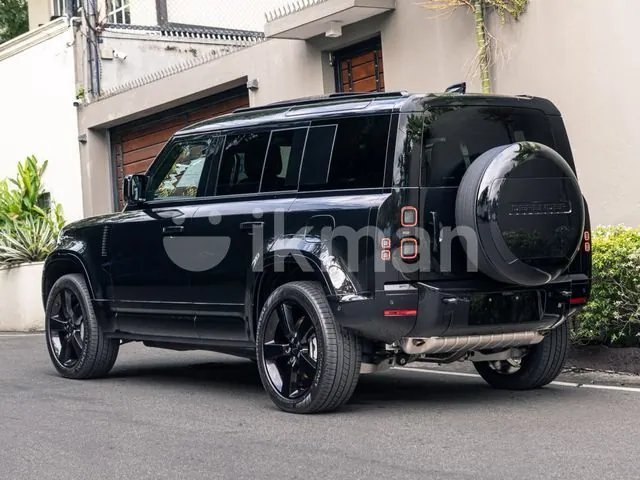 Land Rover Defender 2026 photo 5