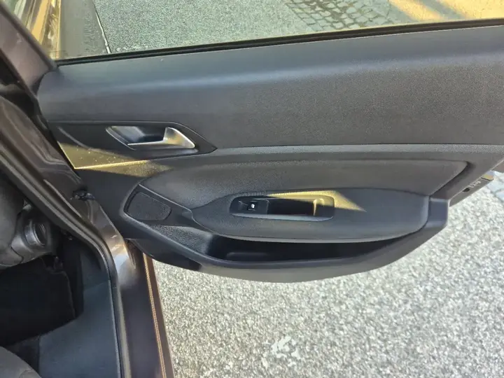 Peugeot 308 2016 photo 3
