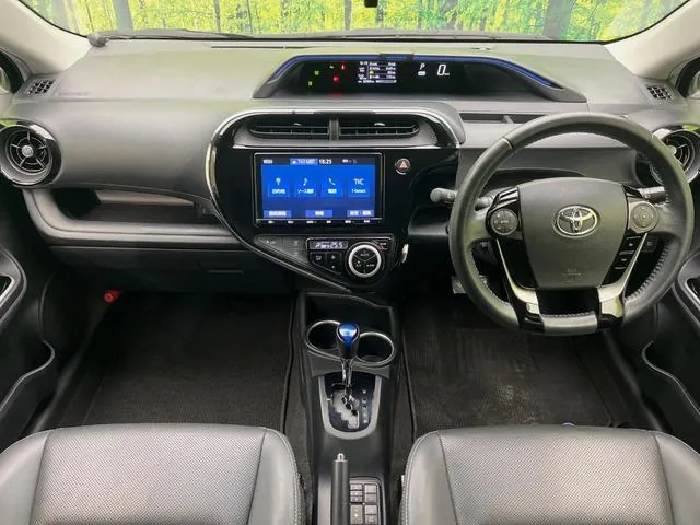 Toyota Aqua 2018 photo 2