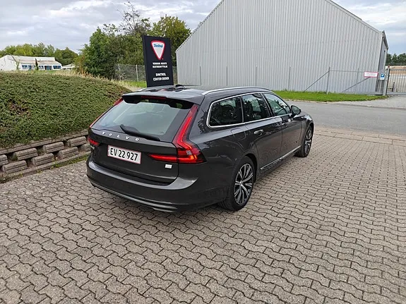 Volvo V90 2022 photo 3
