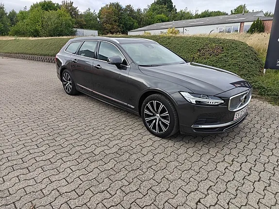 Volvo V90 2022 photo 2