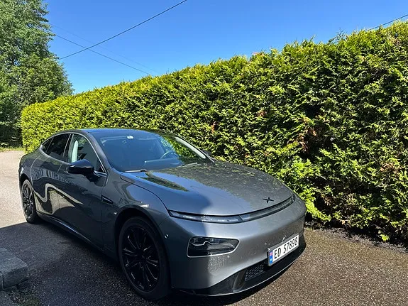 Xpeng P7