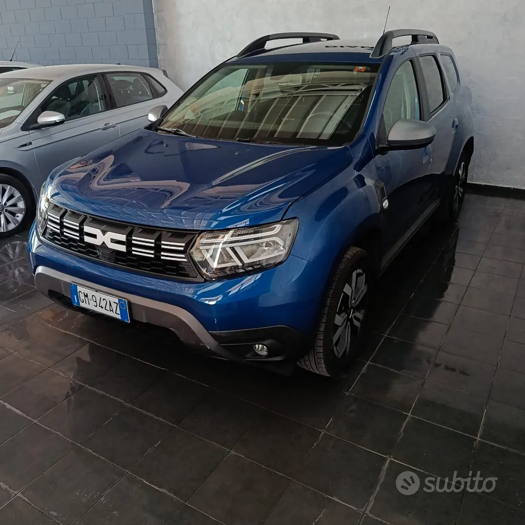 Dacia Duster 2023 photo 2