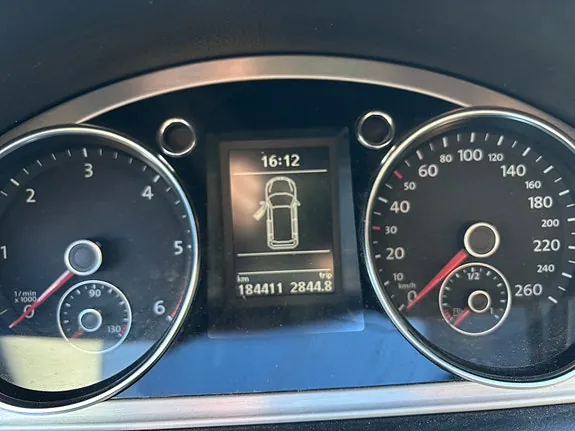 Volkswagen Passat 2013 photo 3