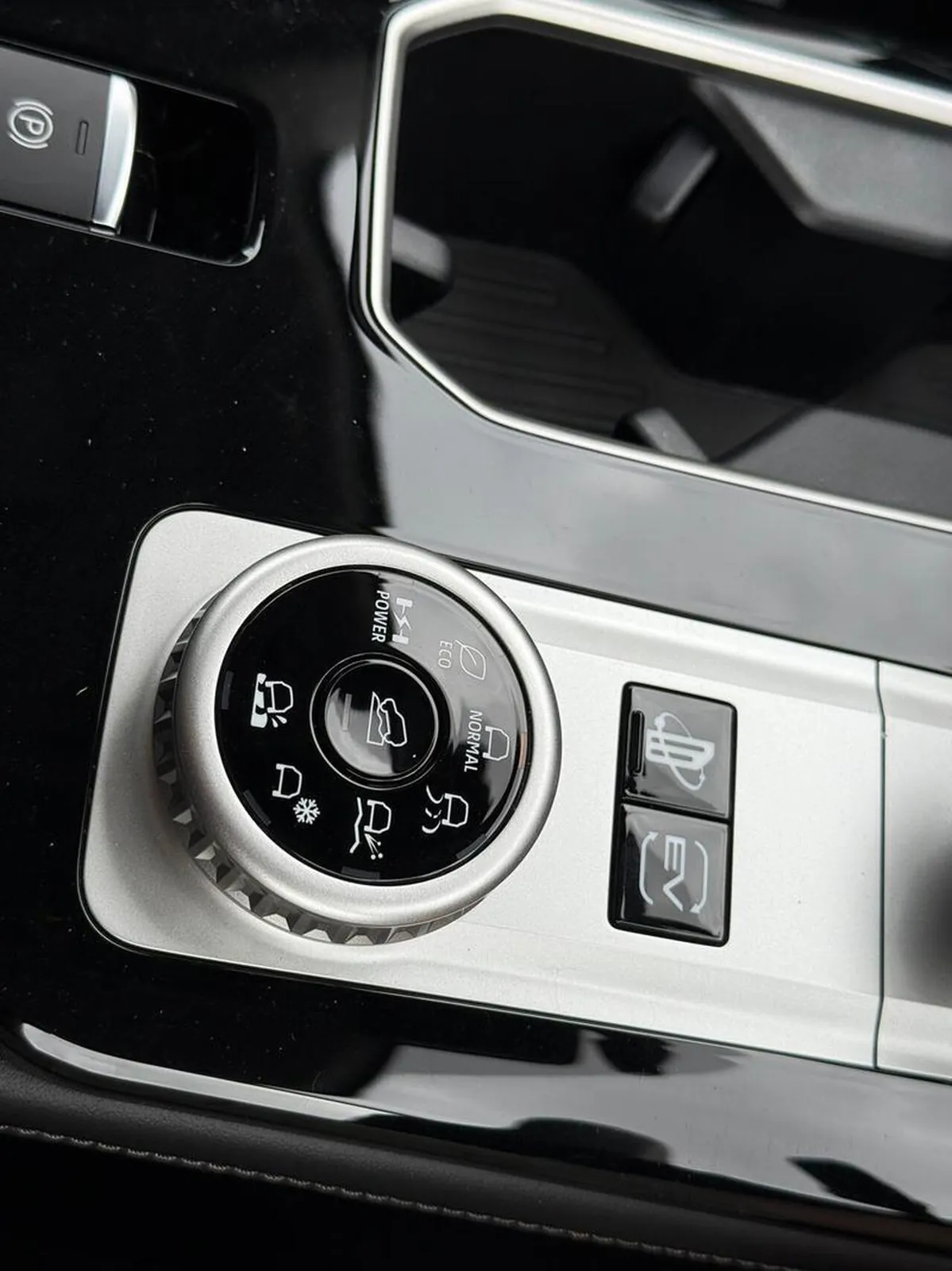 Mitsubishi Outlander 2026 photo 3