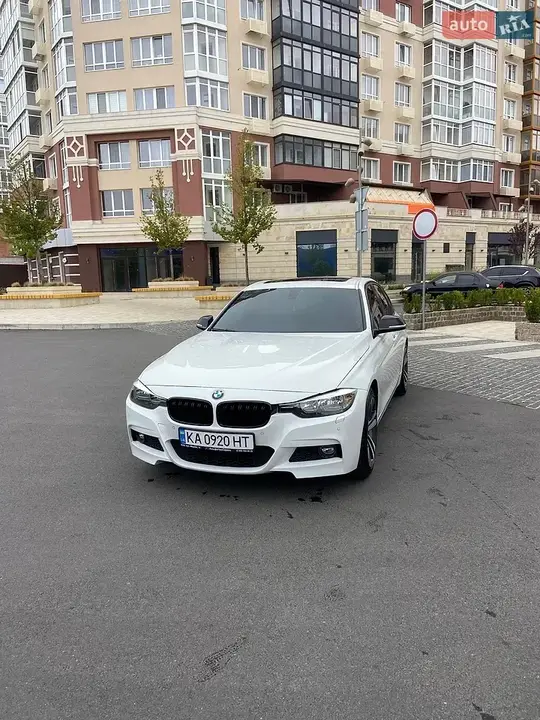 BMW 3 Series 2016 photo 2