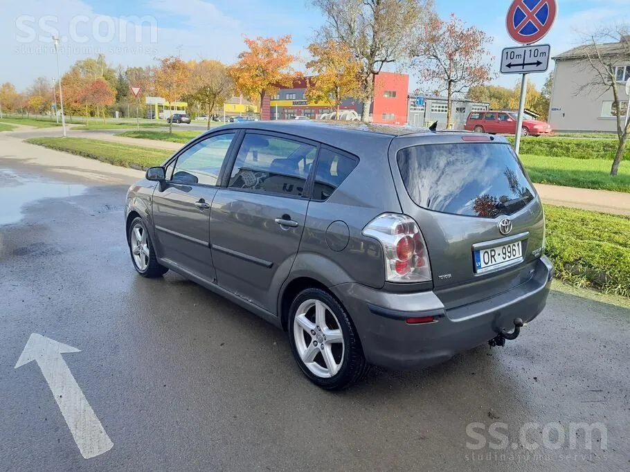 Toyota Corolla Verso 2006 photo 3