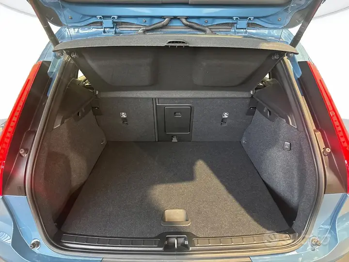 Volvo Xc40 2022 photo 4