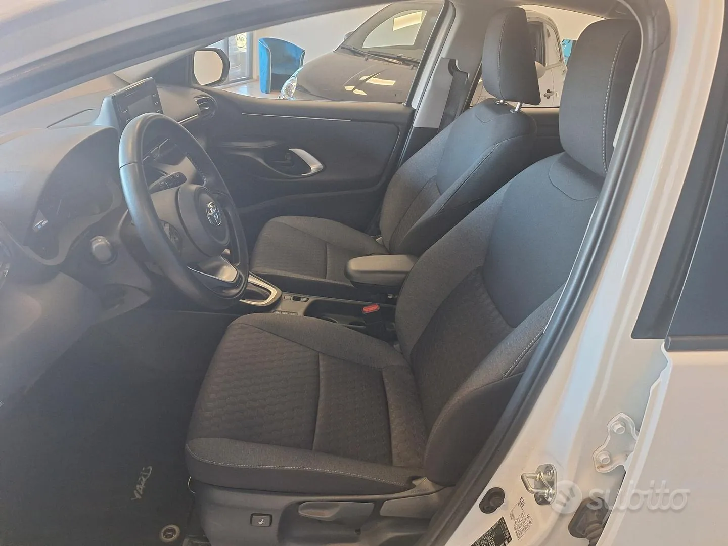 Toyota Yaris 2024 photo 5