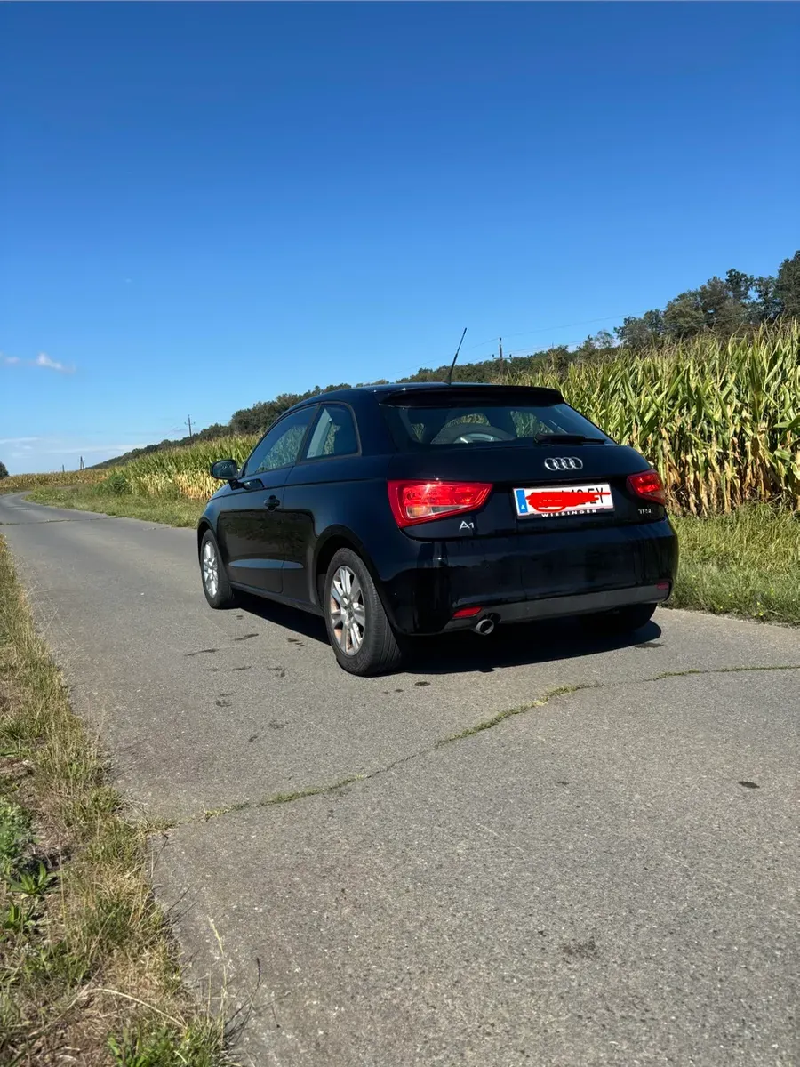 Audi A1 2011 photo 3