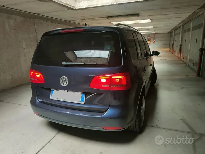Volkswagen Touran 2015 photo 2