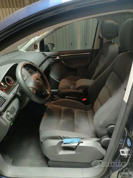 Volkswagen Touran 2015 photo 3