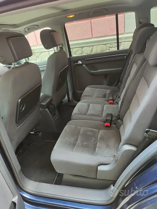 Volkswagen Touran 2015 photo 4