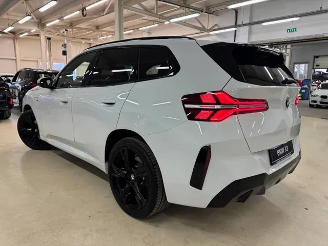 BMW X3 2025 photo 2