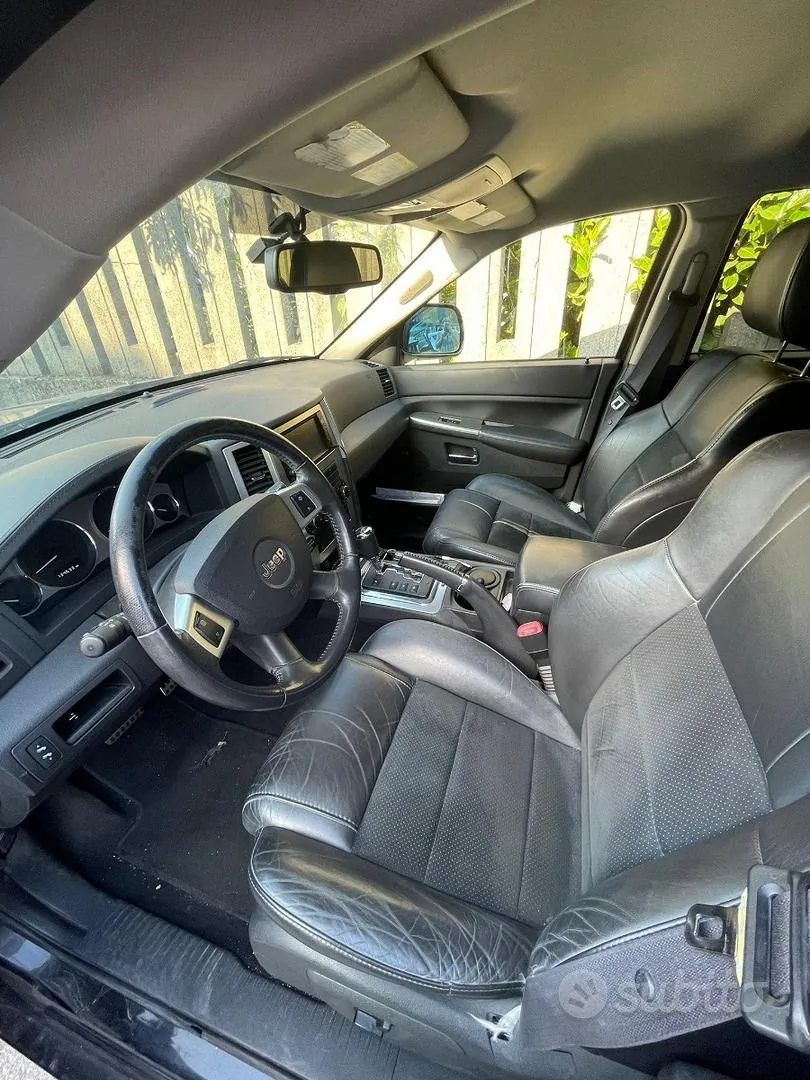 Jeep Grand Cherokee 2010 photo 5