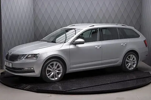 Skoda Octavia 2019 photo 2