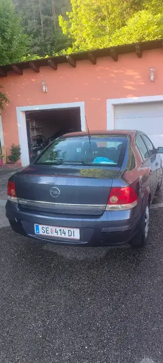 Opel Astra 2008 photo 2