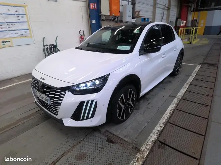 Peugeot 208