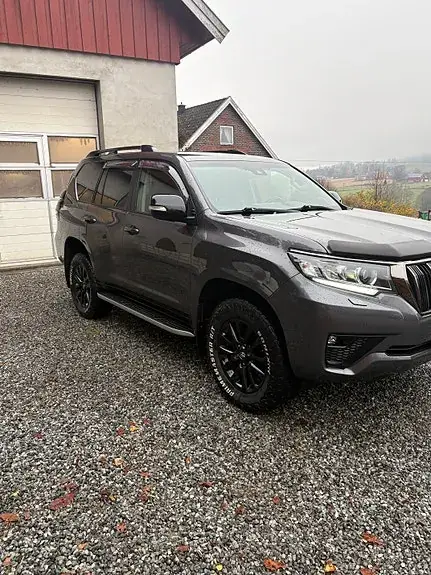 Toyota Land Cruiser 2022 photo 2