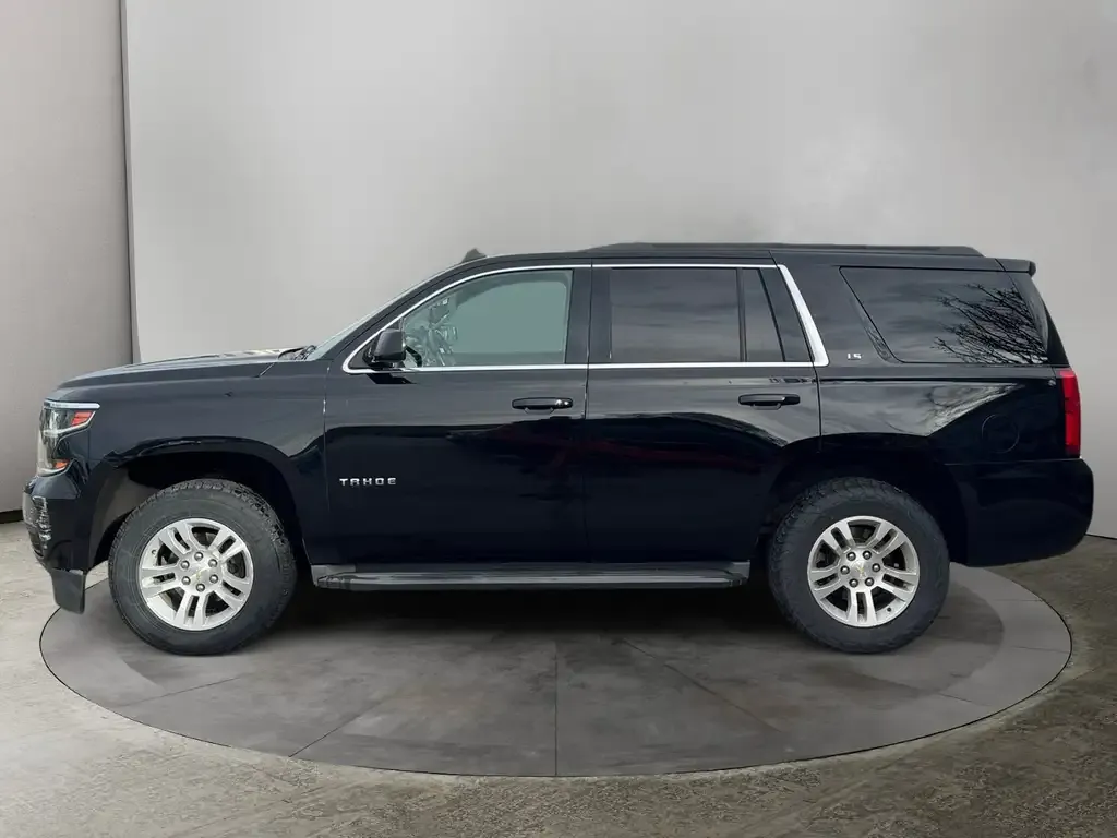 Chevrolet Tahoe 2015 photo 2