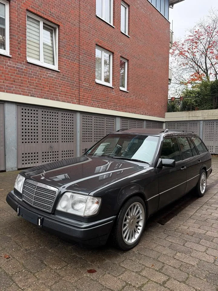 Mercedes-Benz W124