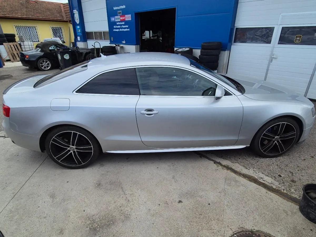 Audi A5 2009 photo 3