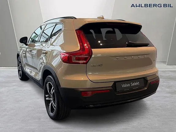 Volvo Xc40 2025 photo 3