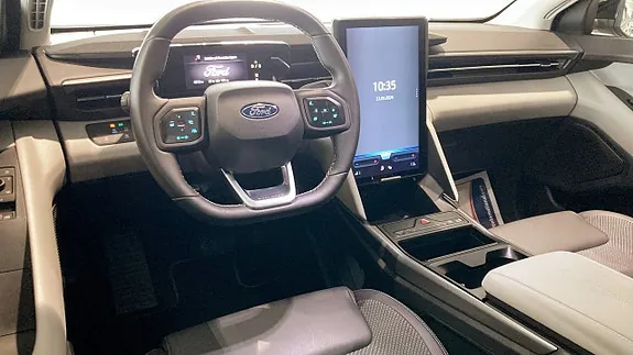 Ford Explorer 2026 photo 4