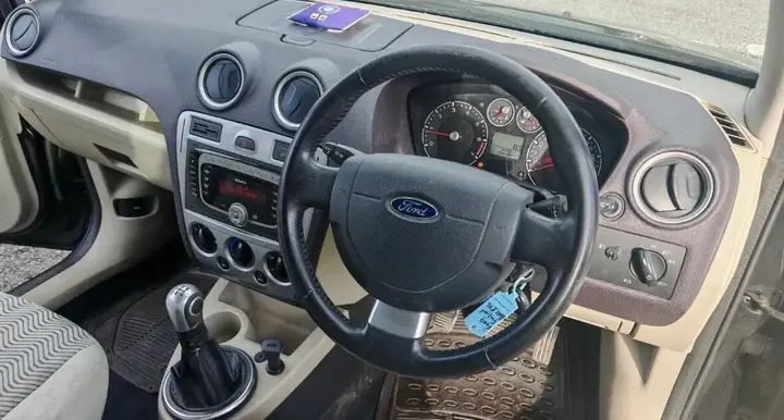 Ford Fusion 2011 photo 4