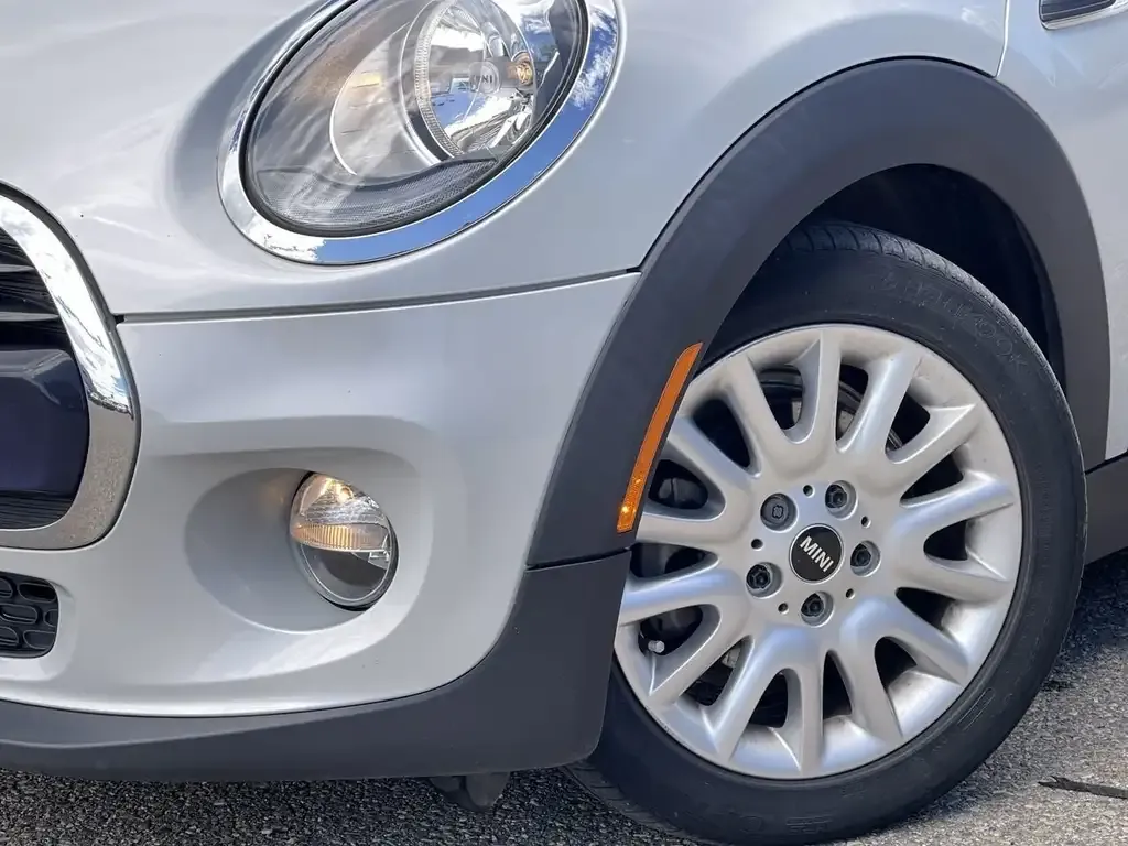 Mini Cooper Hardtop 2017 photo 2