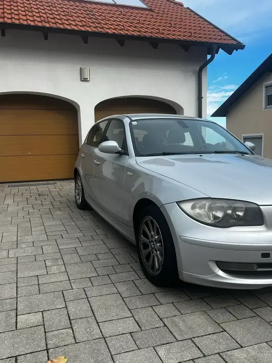 BMW 1 Series 2008 photo 2