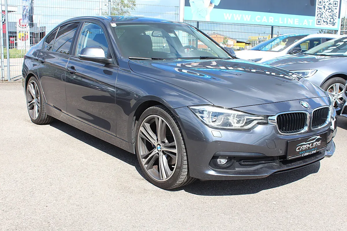 BMW 3 Series 2018 photo 3