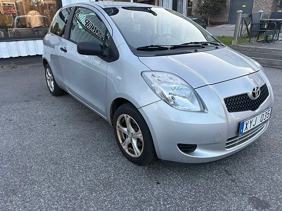 Toyota Yaris 2006 photo 2