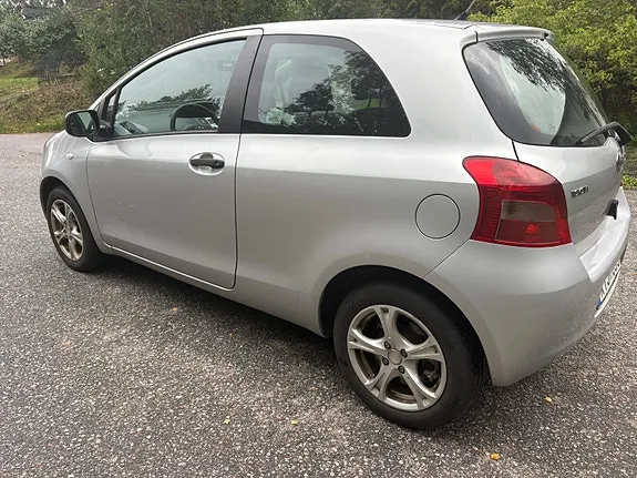 Toyota Yaris 2006 photo 4