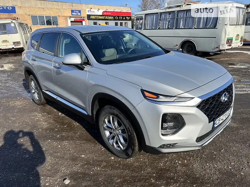 Hyundai Santa Fe 2019 photo 3
