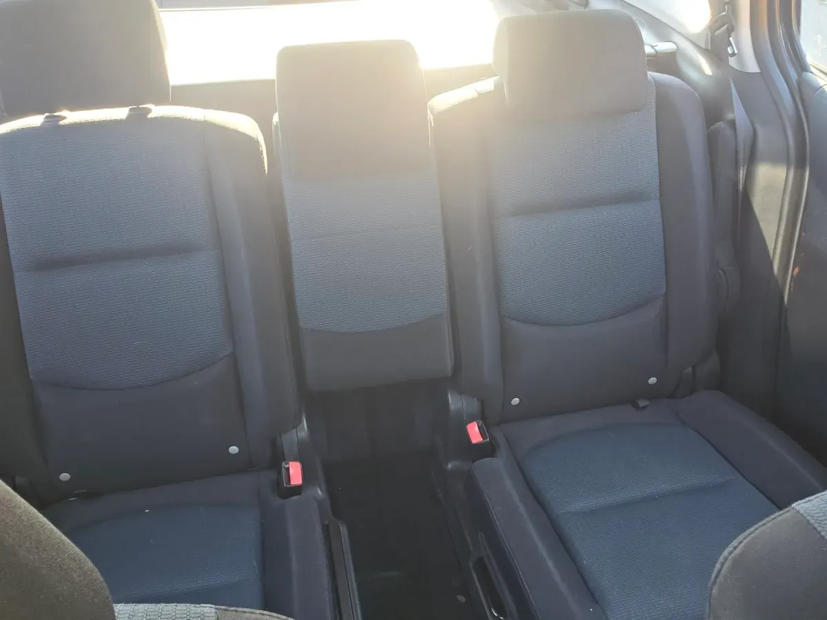 Mazda Mazda5 2007 photo 2