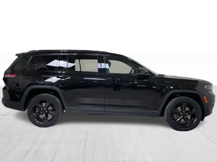 Jeep Grand Cherokee 2024 photo 2