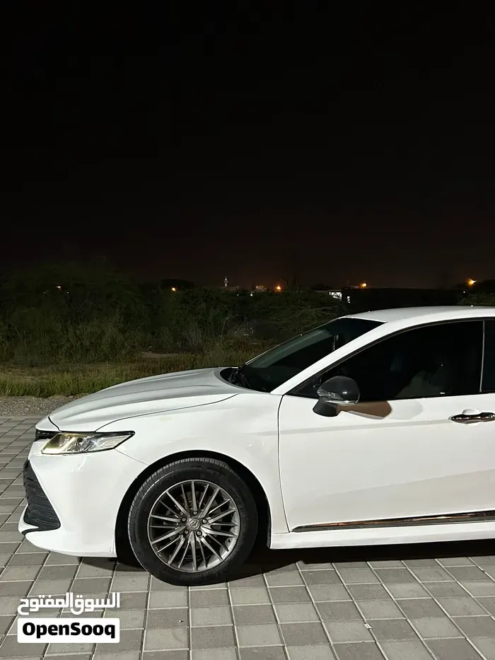 Toyota Camry 2018 photo 3