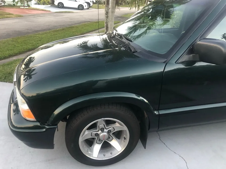 GMC Sonoma 2003 photo 2