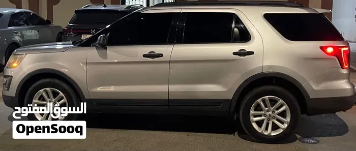Ford Explorer 2016 photo 2