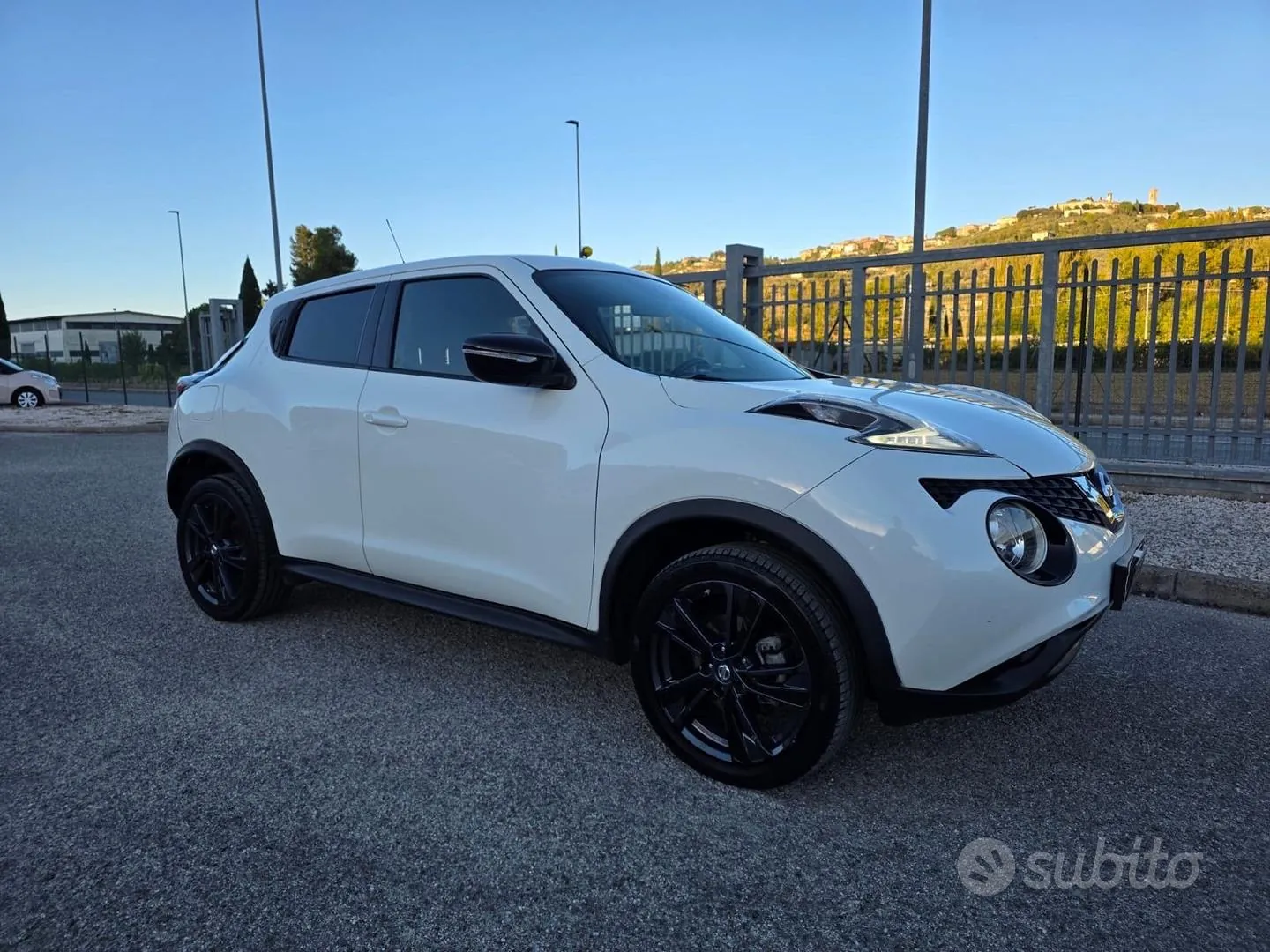 Nissan Juke 2015 photo 3