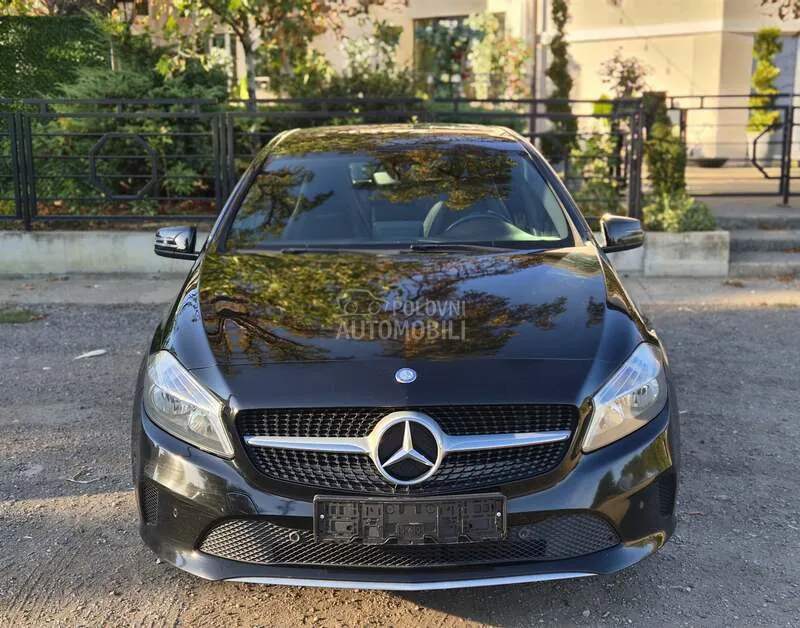 Mercedes-Benz A180 2016 photo 5
