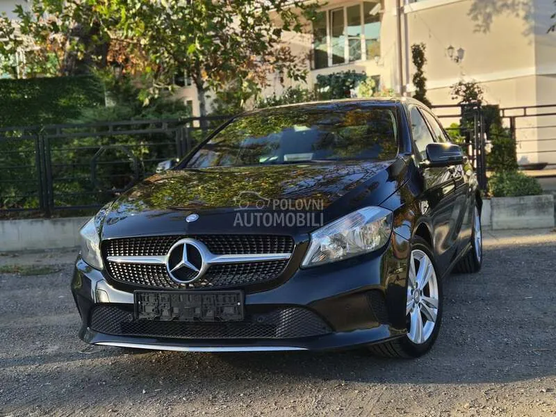 Mercedes-Benz A180 2016 photo 4