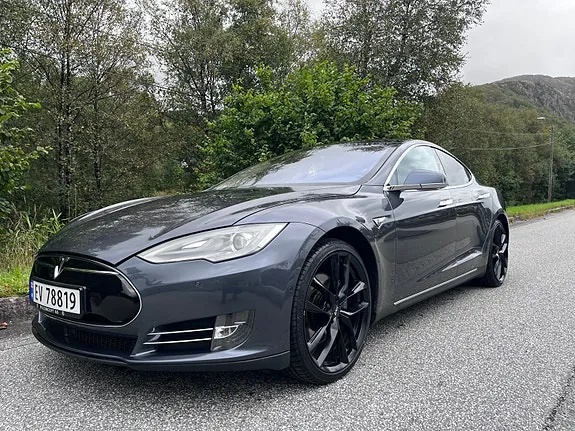 Tesla Model S 2014 photo 2