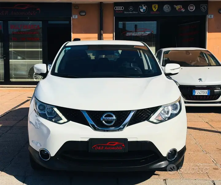 Nissan Qashqai 2015 photo 2