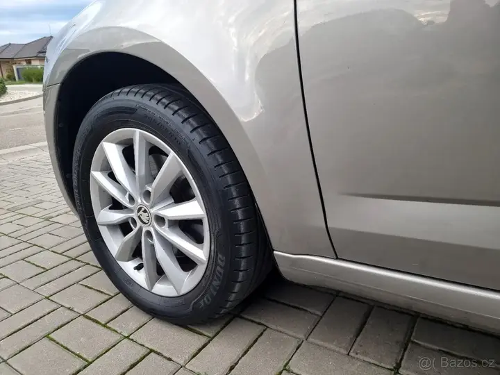Skoda Octavia 2014 photo 3