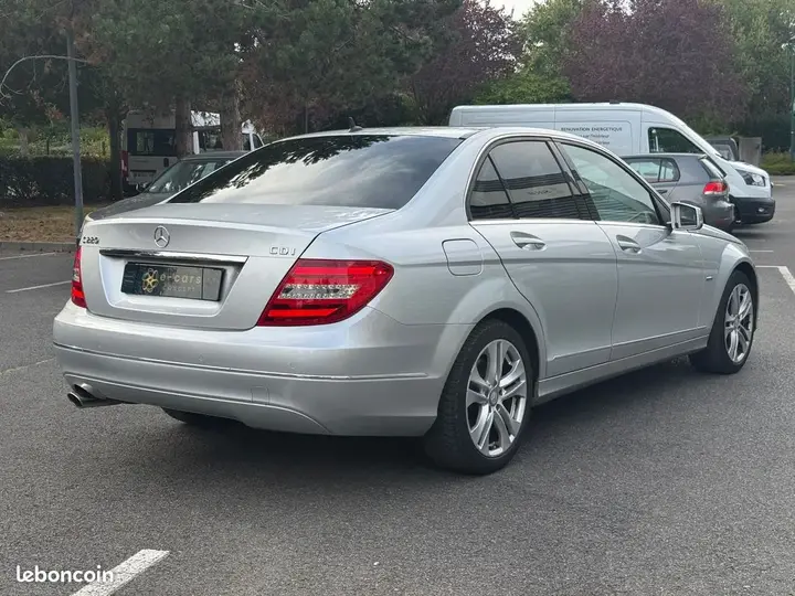 Mercedes-Benz C-Class 2011 photo 5